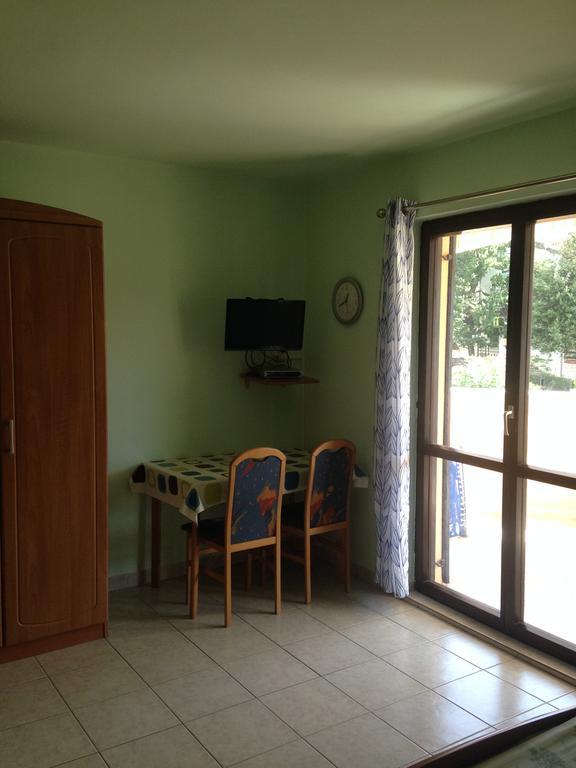 Apartments Villa Kristina Póla Szoba fotó