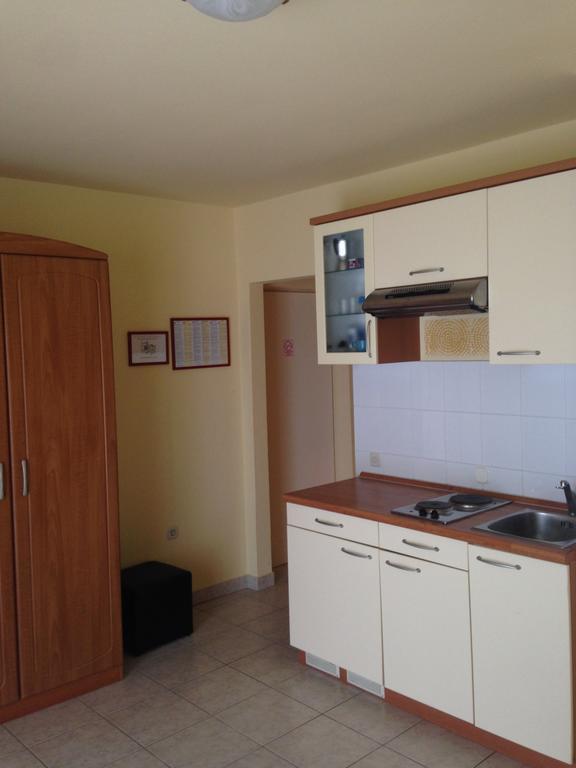 Apartments Villa Kristina Póla Szoba fotó